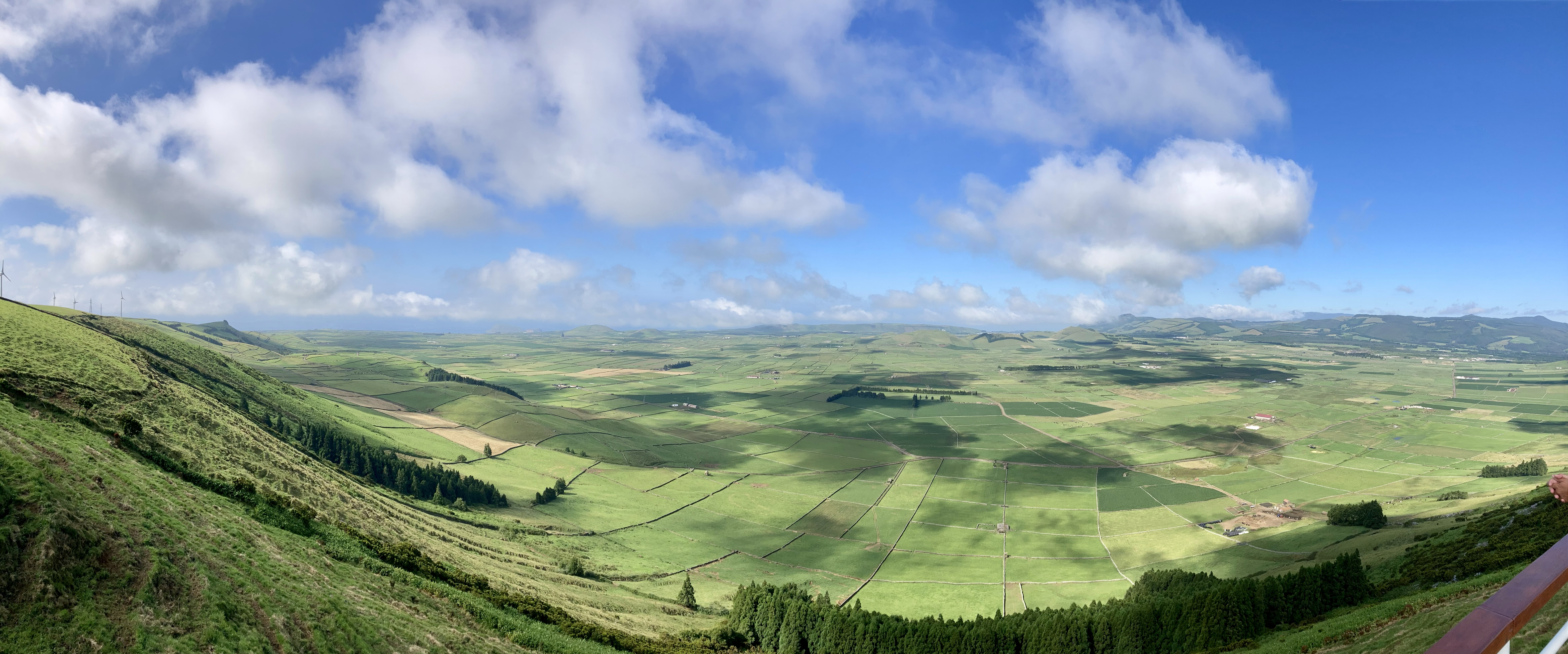 Vue panoramique de la Serra do Cume à Terceira